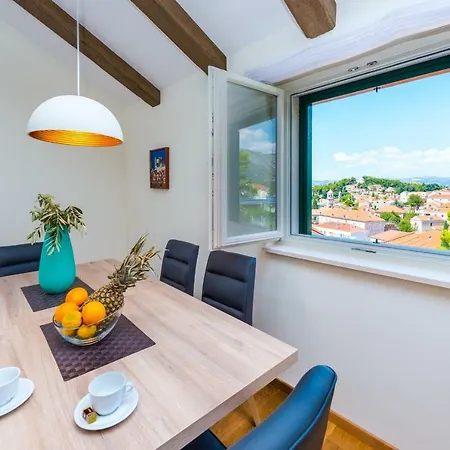 Апартаменты Nespola Penthouse